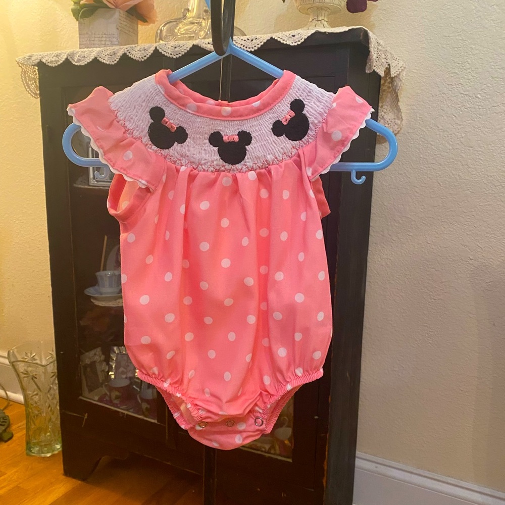 Honey Bean Smocked Infant Girls Romper sz 6 months